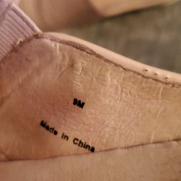 Shoes - Picture 4 of 4